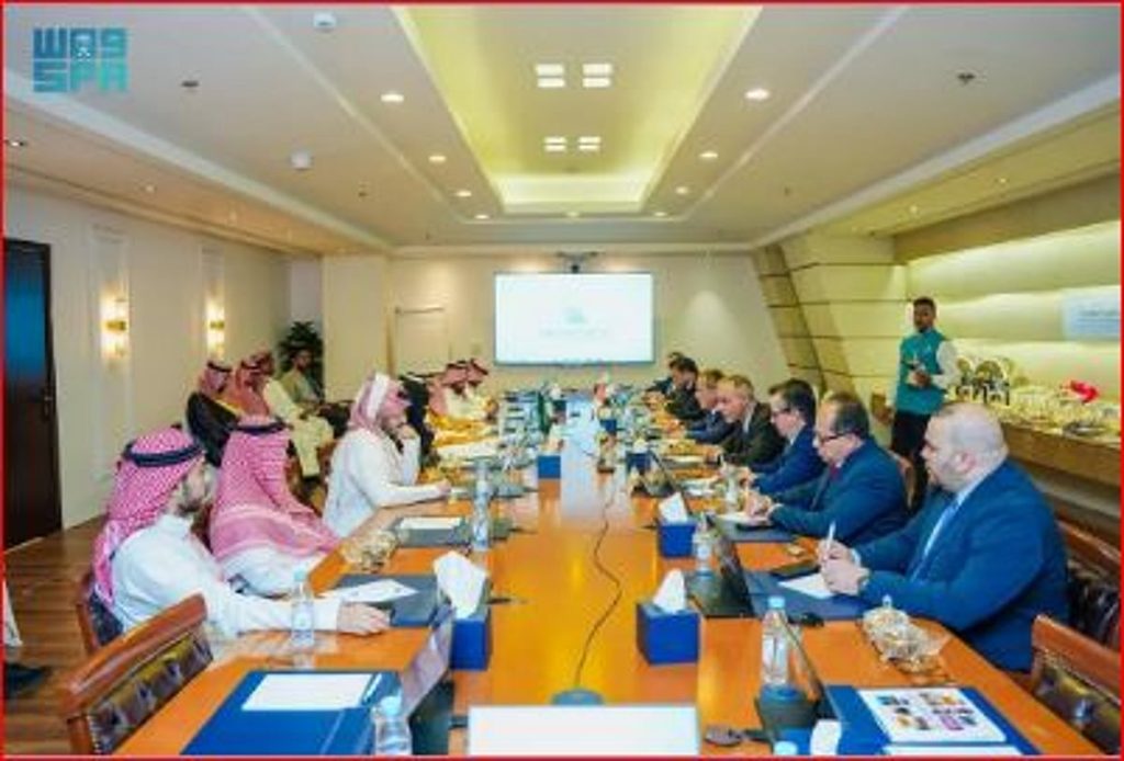 وزير خارجية البيرو يؤكد رغبة بلاده في زيادة صادراتها من المنتجات الزراعية للمملكة ajel2F2025 04 302Fq1fn07m92FD988D8B2D98AD8B1 D8A7D984D8A8D98AD8B1D988