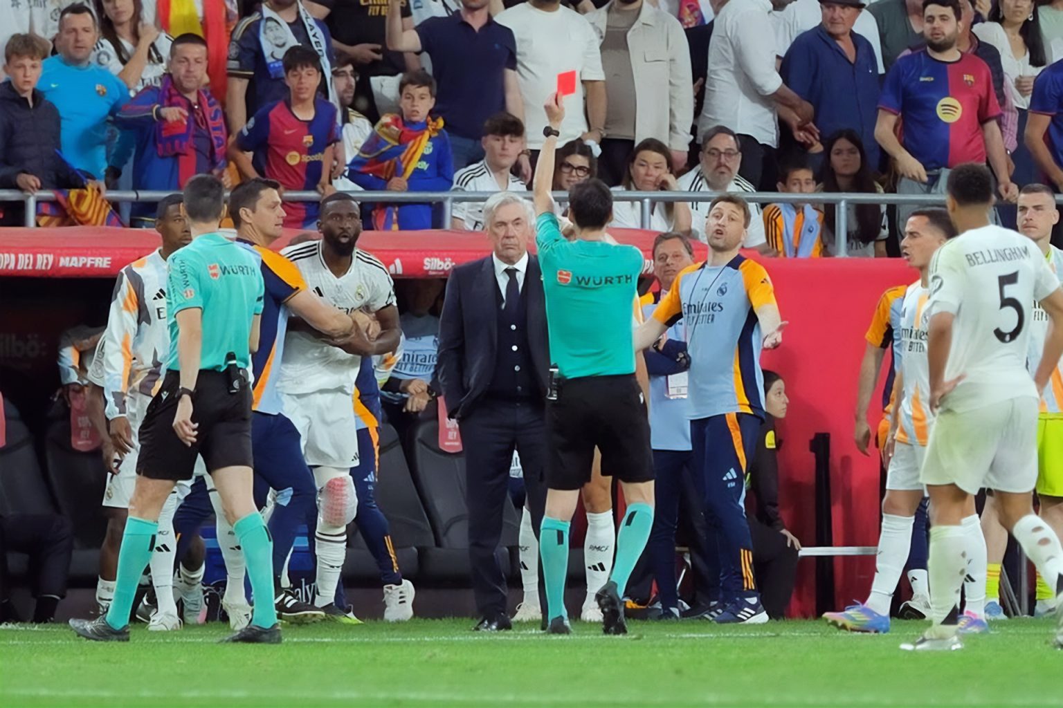 حكم سابق: يجب معاقبة روديغر مدافع ريال مدريد بالإيقاف 12 مباراة c2 1200x680 1745743883