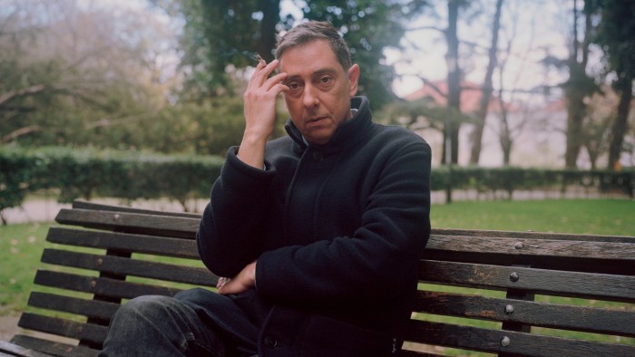 ميغيل غوميز على إعادة اختراع سينما السفر: “السؤال هو ما إذا كان من المفترض أن يكون سائحًا جيدًا أو سائحًا سيئًا” https3A2F2Fd1e00ek4ebabms.cloudfront.net2Fproduction2Fa1d29f59 7f7b 4266 970d d2b7c67b6cce