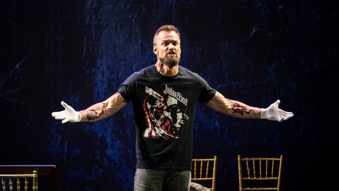 قبل أن يظل كل شيء مظلمًا-يحصل أوبرا جيك هيجي حول الفن النازي على تسجيله الأول https3A2F2Fd1e00ek4ebabms.cloudfront.net2Fproduction2Fc568aaae 4e37 431e 9648 9eba063e89de