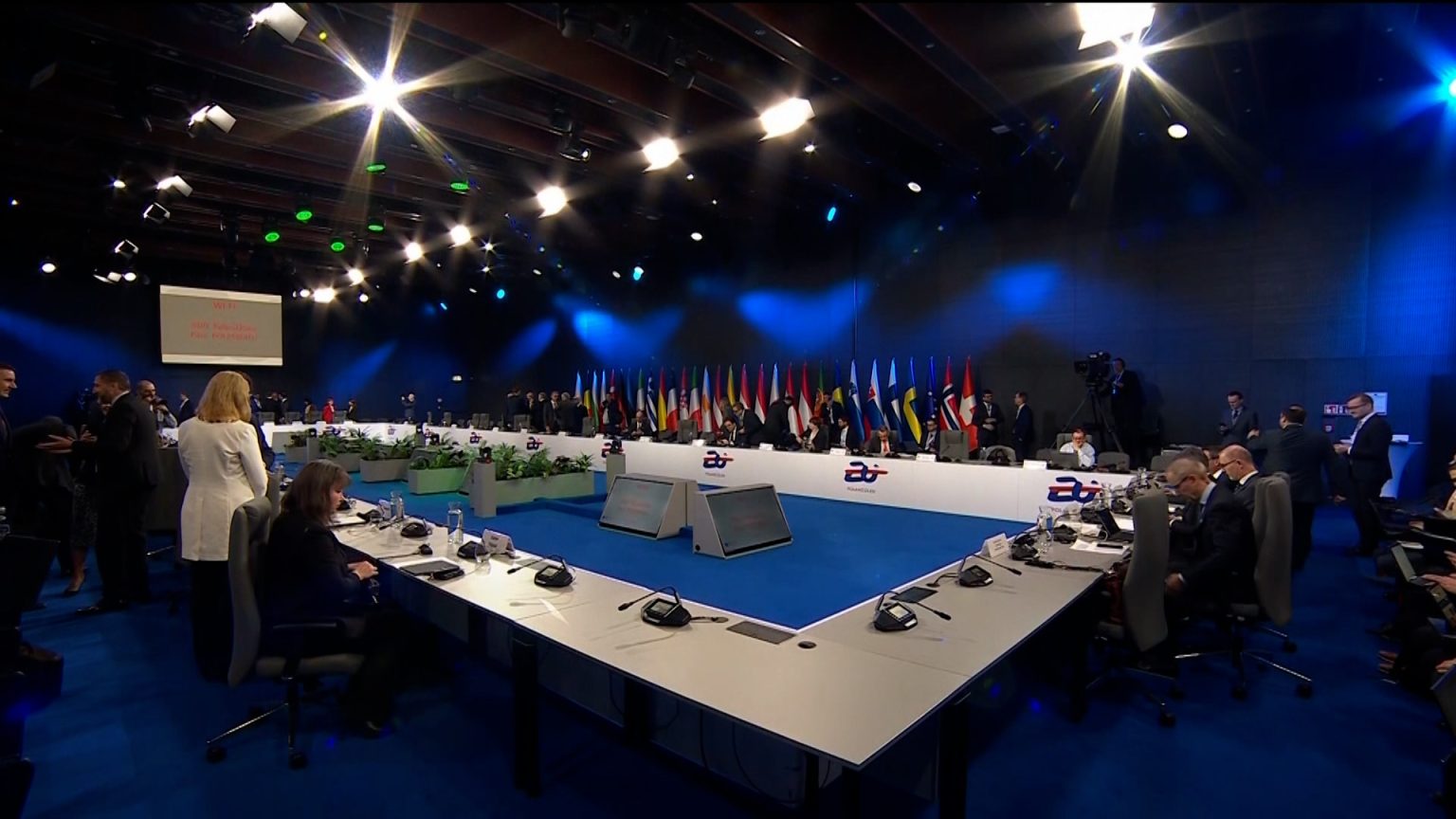 الاتحاد الأوروبي يستعد لمواجهة تبعات رسوم أميركا الجمركية image 1744446106