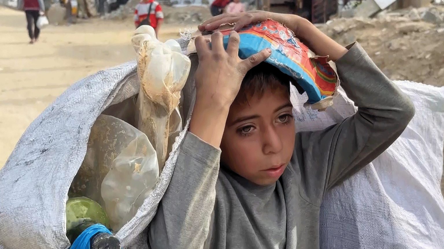 تحذيرات من تفاقم المجاعة في غزة وسط مأساة النزوح image 1745184343