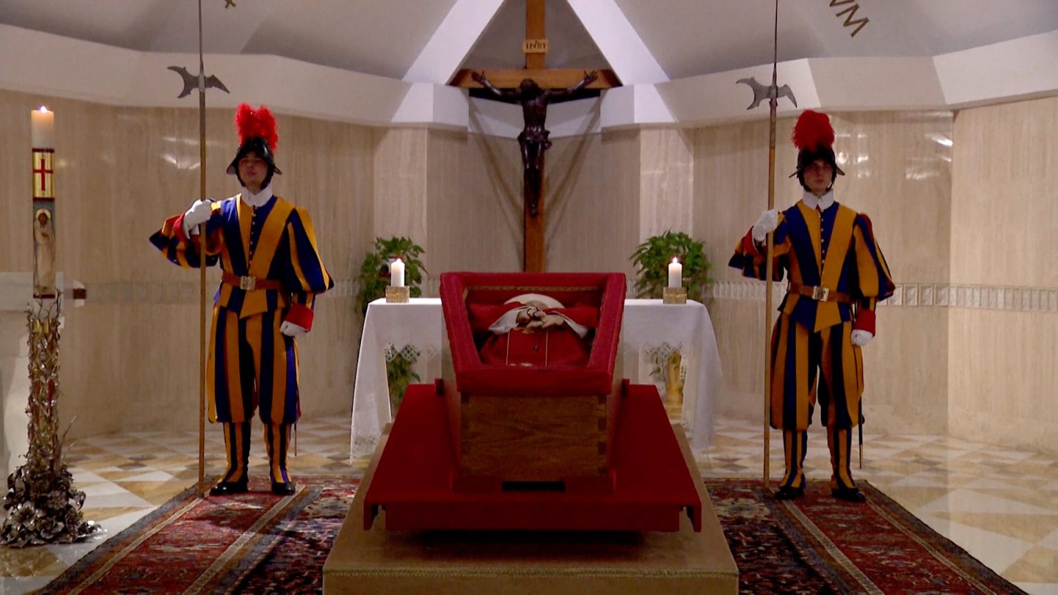 بطقوس بسيطة وفقا لوصيته.. الفاتيكان يعلن موعد تشييع جثمان البابا فرانشيسكو image 1745393464