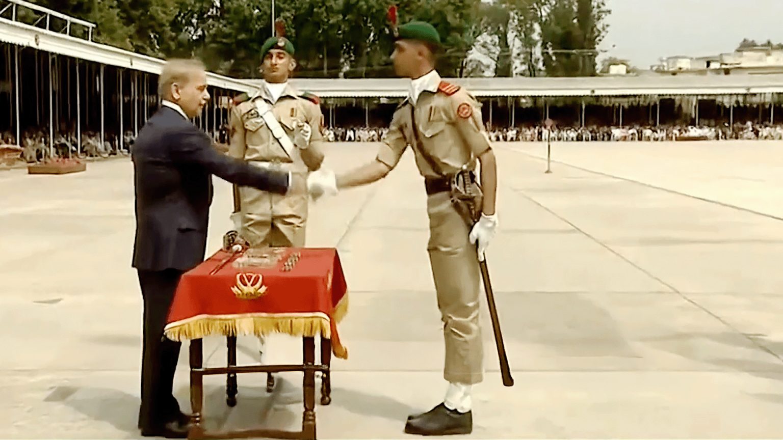 باكستان تحذر الهند من المساس بحصصها المائية بعد حادث كشمير image 1745700315