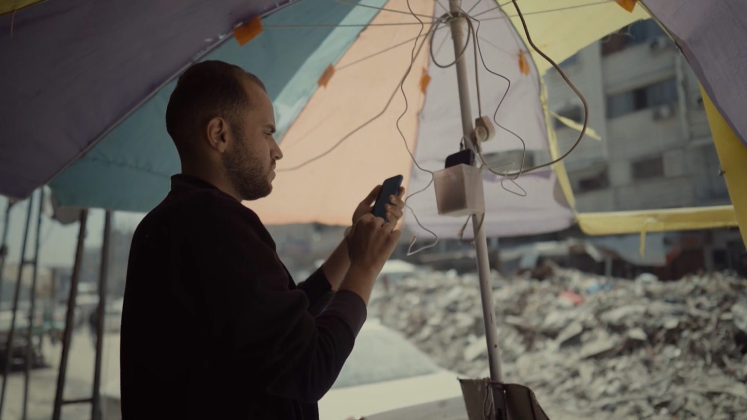 صعوبات الحصول على خدمة الإنترنت في غزة image 1745738050