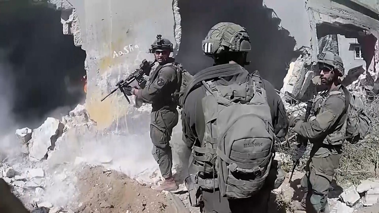 مغردون: كاميرا جندي إسرائيلي تفضح جرائم الاحتلال بحي الشجاعية image 1745759408