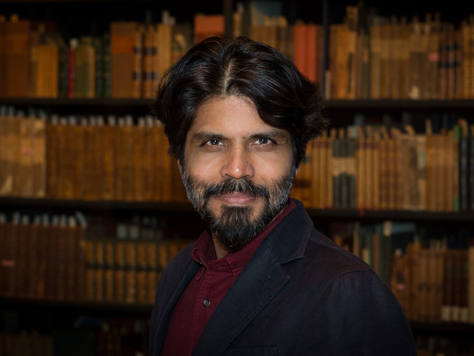 كاتب هندي: الغرب يصمت أمام مجازر غزة الآن مثلما تجاهل الهولوكوست بالأمس mishra 1742109704