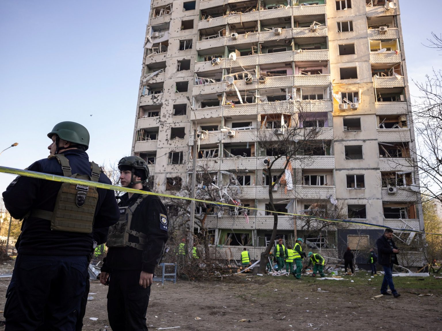 روسيا تقصف خاركيف وسومي وواشنطن تلمح إلى ترك مساعي إنهاء الحرب reuters 6801efdc 1744957404