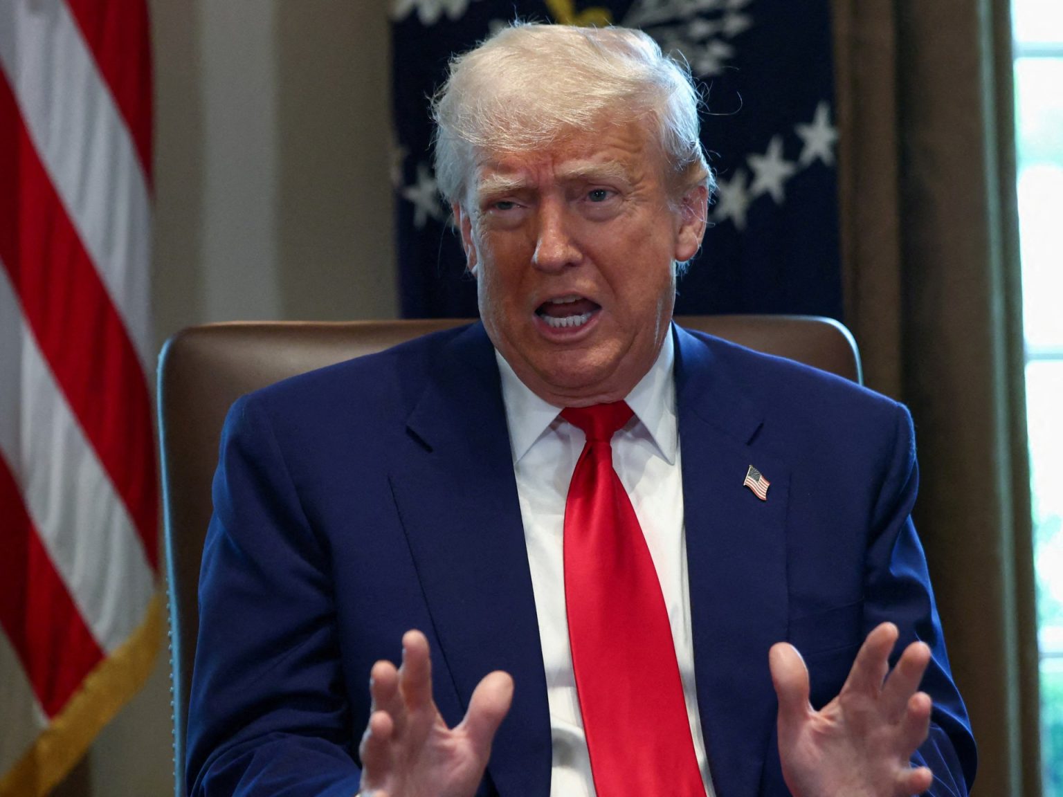 يسرائيل هيوم: ترامب قد يعلن حلا شاملا لقضية غزة trump3323 1746035910