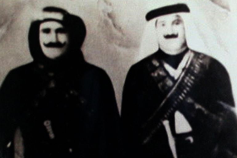 سلطان باشا الأطرش.. الزعيم الدرزي الذي واجه الاحتلال 20 أدهم خنجر (يسار) مع صادق حمزة