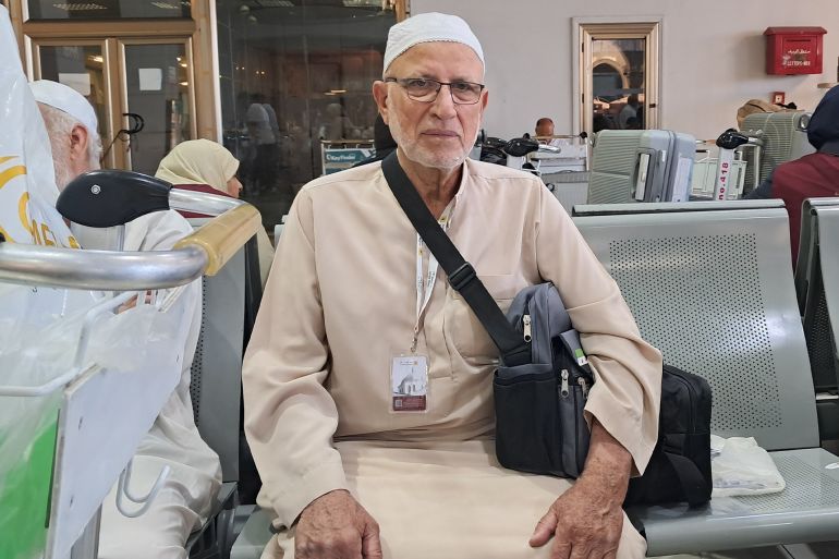 فرحة مضاعفة ..هكذا تبدو أولى رحلات الحج من دمشق 23 الحاج محمد علي رمضان