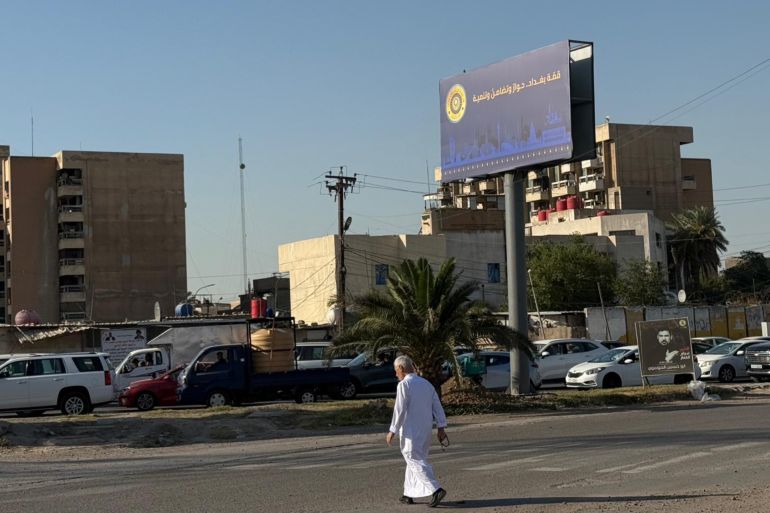 دون مظاهر مسلحة.. كيف ستؤمن بغداد القمة العربية؟ 19 لافتات عن القمة العربية في شوارع بغداد خاصة للجزيرة نت