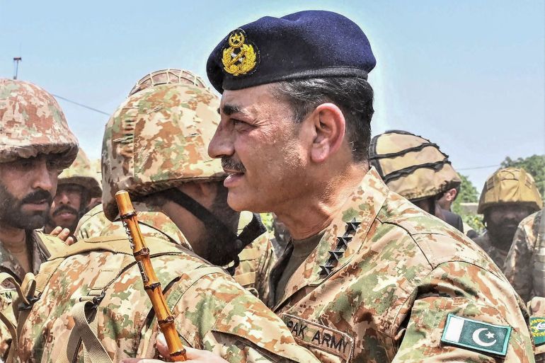 من المطار إلى قلب إسلام آباد.. باكستان تزين شوارعها بلافتات النصر 22 004 1747241619