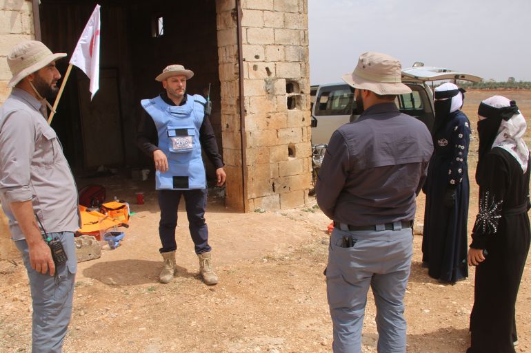 إزالة الألغام بسوريا مهمة لا تقتصر على الرجال 20 فريق منظمة The HALO TRUST في العمل لتفجير مخلفات حرب