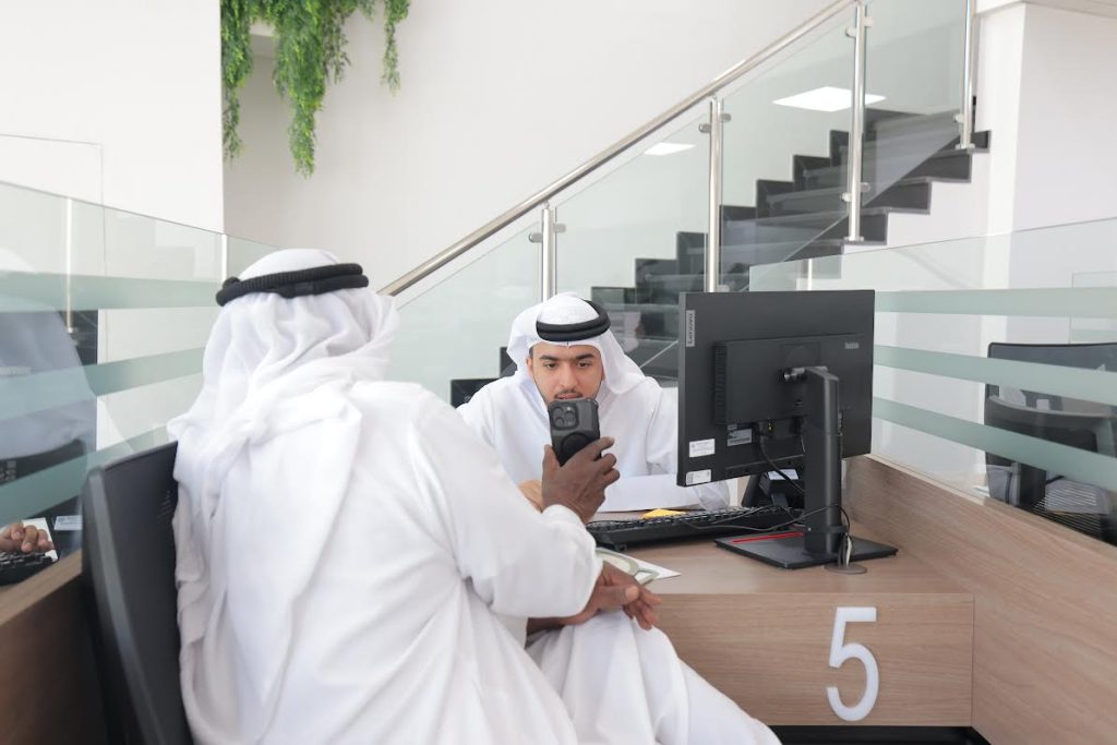 “زراعة الشارقة” تطلق برنامج دعم المزارع العضوية 1746170432 image