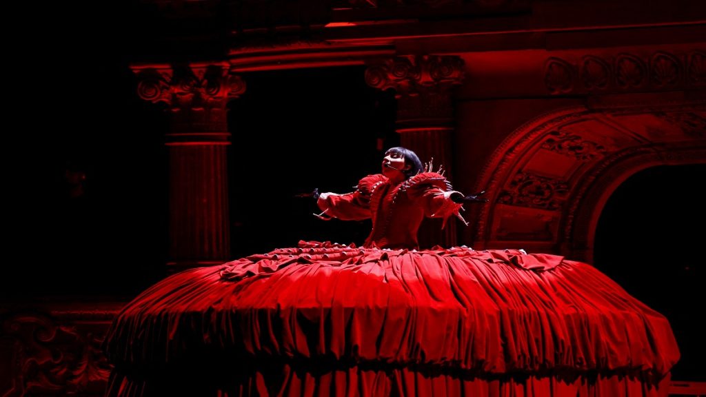 الشرطة تحبط هجوماً بالمتفجرات على حفل ليدي جاجا.. حضره 2.1 مليون شخص 1746370599 image