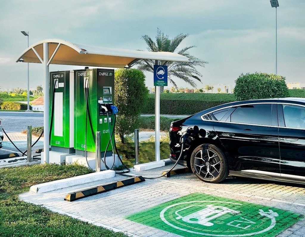 1000 محطة شحن جديدة للمركبات الكهربائية في 400 موقع بأبوظبي 1746701778 image
