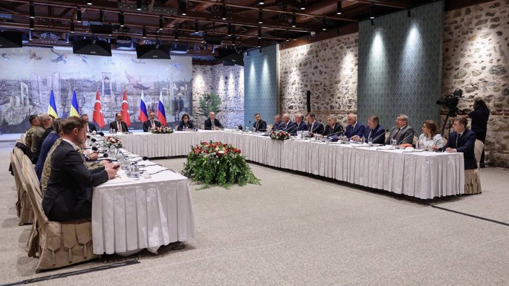 بدء المفاوضات المباشرة بين الوفدين الروسي والأوكراني في إسطنبول 1747402596 image