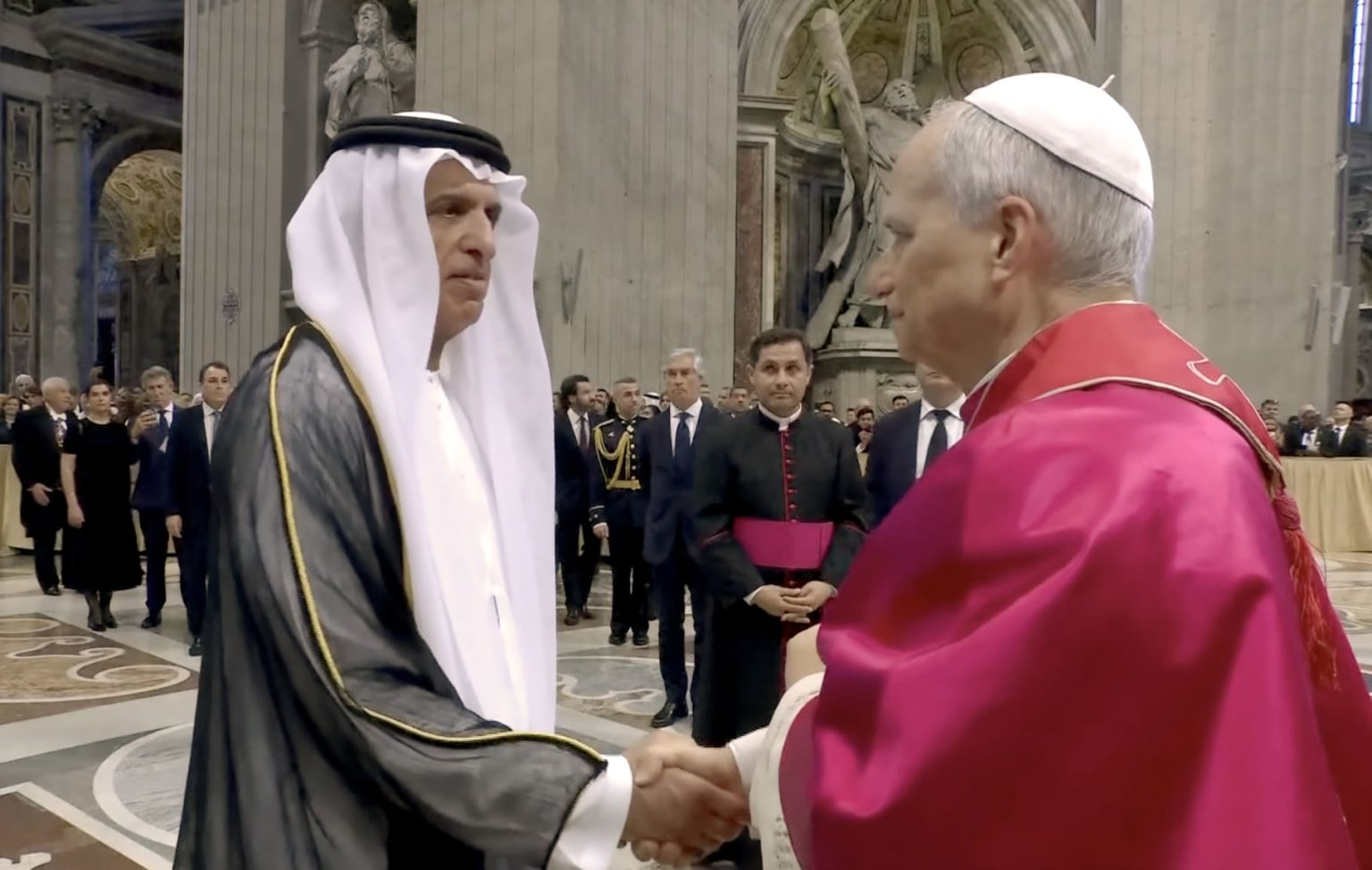 نيابة عن رئيس الدولة.. سعود بن صقر يحضر مراسم تنصيب البابا ليو الرابع عشر 1747587910 image