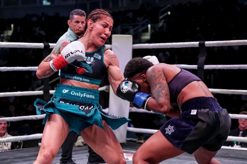 MMA أيقونة كريس سايبورغ يهزم ثمين هاريس-ماكراي في قتال ليلة 3 1747590679 0x0