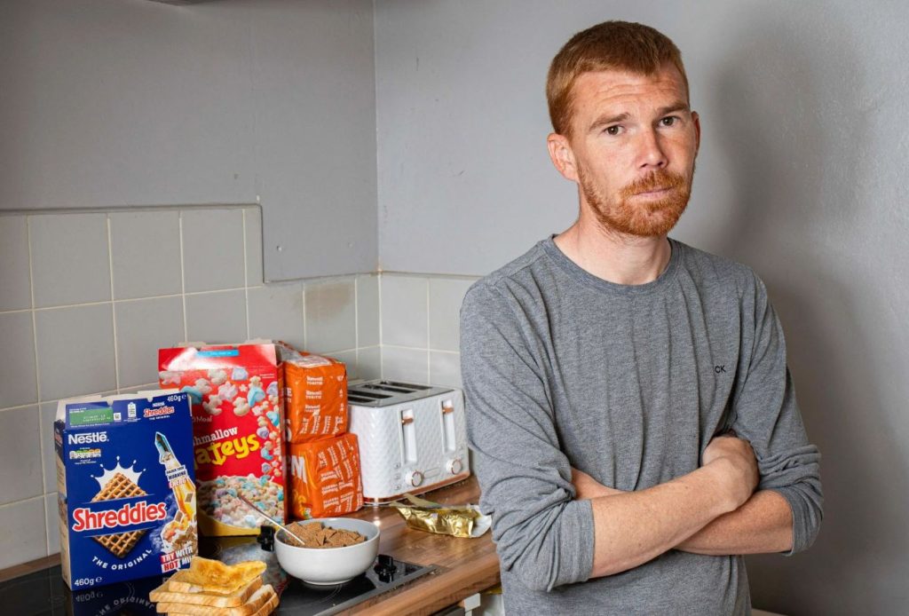 بريطاني لايعرف طعم الفاكهة والخضار والبيض واللحوم 1747657813 image