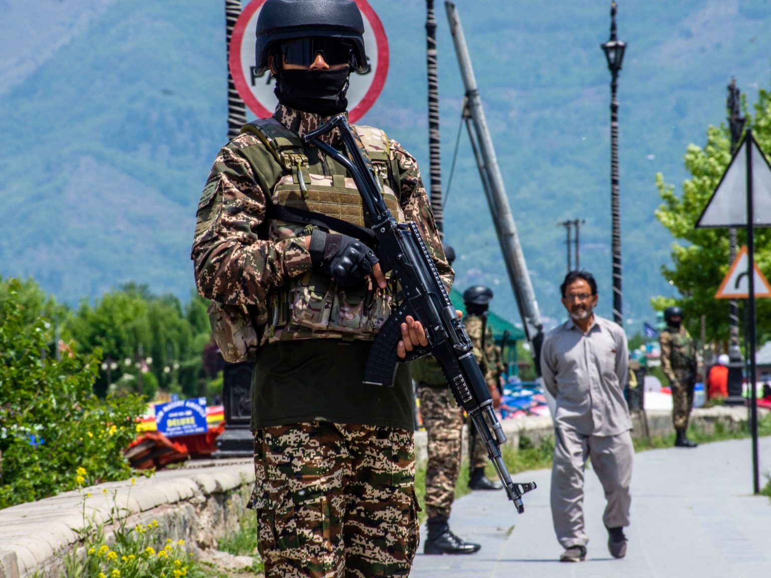 مقتل 7 جنود باكستانيين والهند تقرر قطع الأنهار عن إسلام آباد 2211443727 1746558922