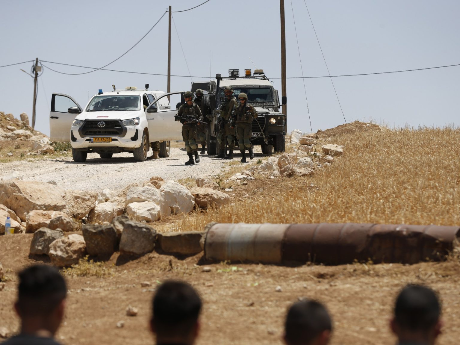 الاحتلال يشن حملة اعتقالات بالضفة شملت زوجة أسير 37896606 1746870614