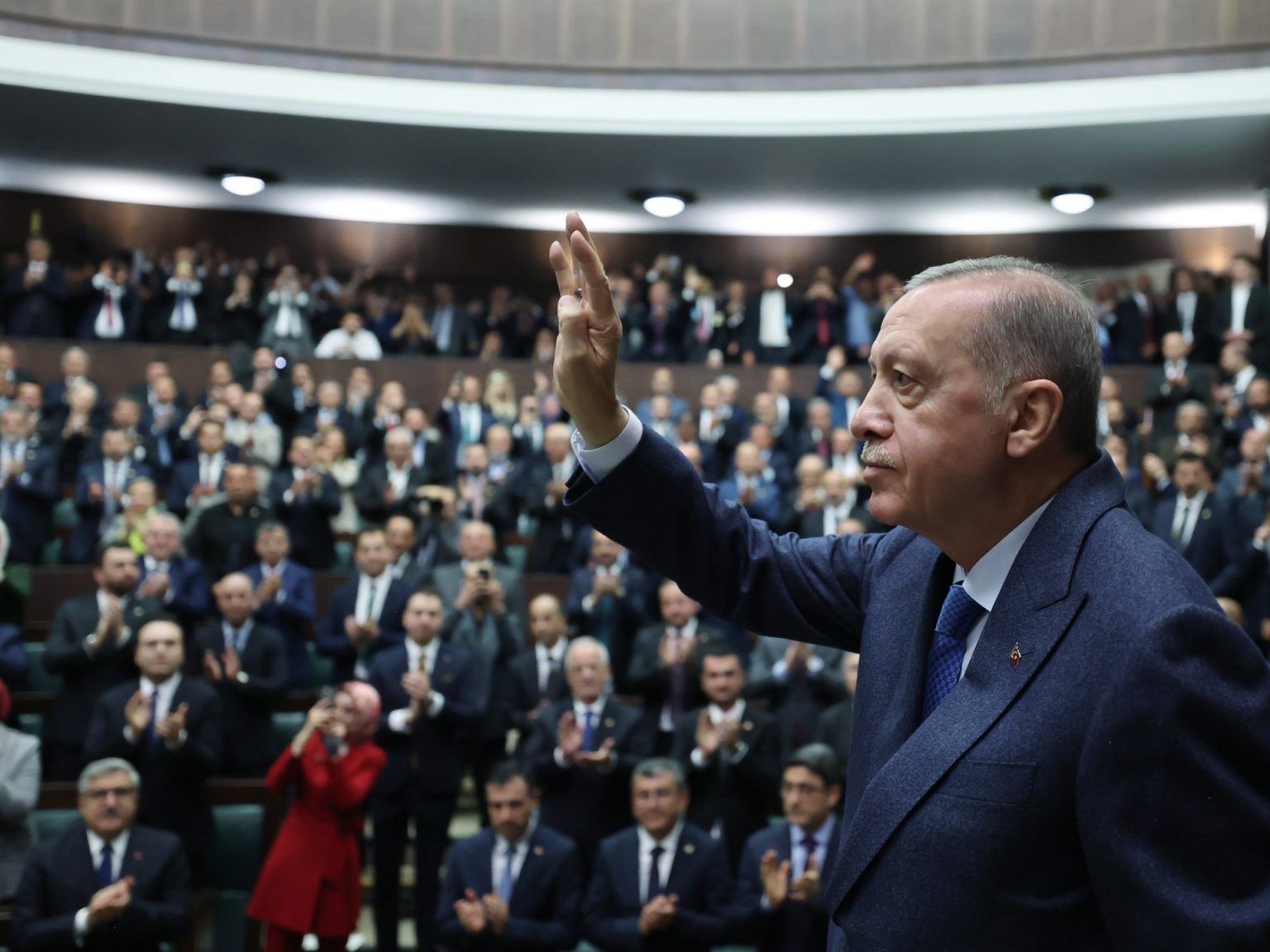 أردوغان: مرحلة جديدة بتركيا خالية من الإرهاب بعد حل حزب العمال الكردستاني 37946920 1747222162