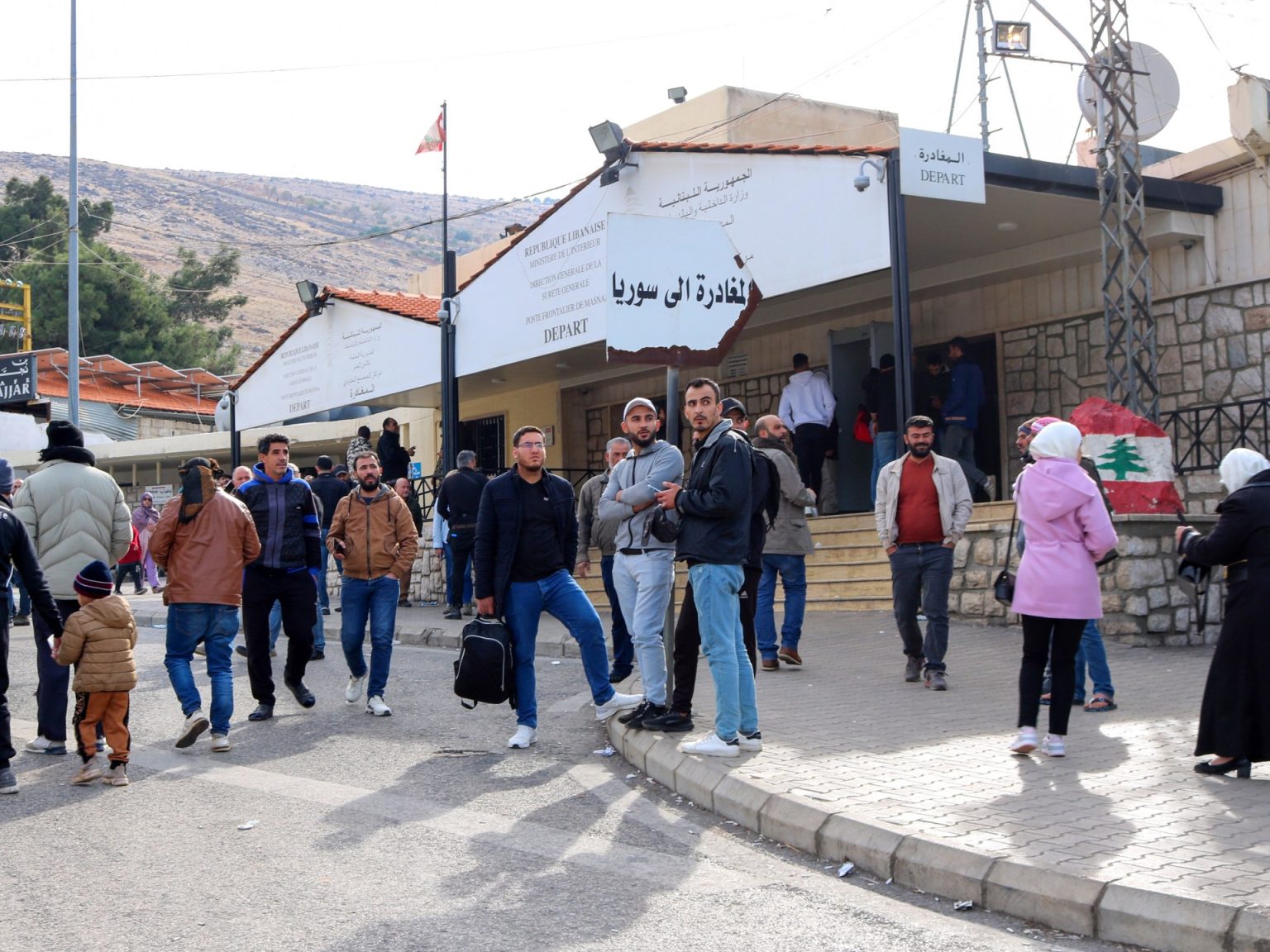 مخاوف لبنان تدفع بأوضاع اللاجئين السوريين إلى الواجهة 51 46 1733661095