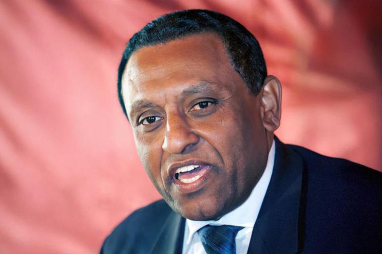 تعيين رئيس وزراء مدني.. هل يمهّد لعودة السودان إلى الاتحاد الأفريقي؟ 22 كامل الطيب إدريس الجزيرة وكالات