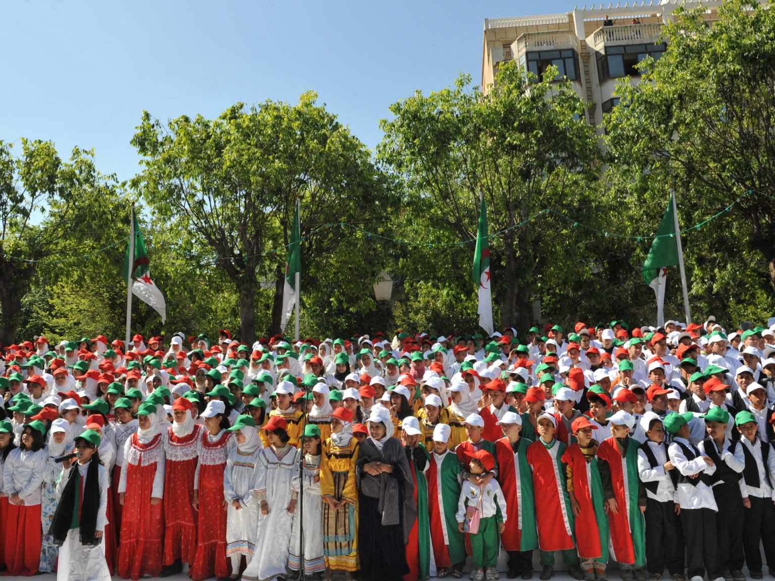 فرنسا تعلق الاعتراف بمجازر سطيف بسبب الأزمة الدبلوماسية مع الجزائر 96D8B1 1746356503