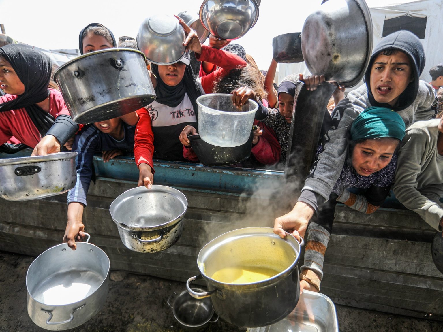 حماس: لا معنى للمفاوضات في ظل حرب التجويع AA 202AZA 1746307227