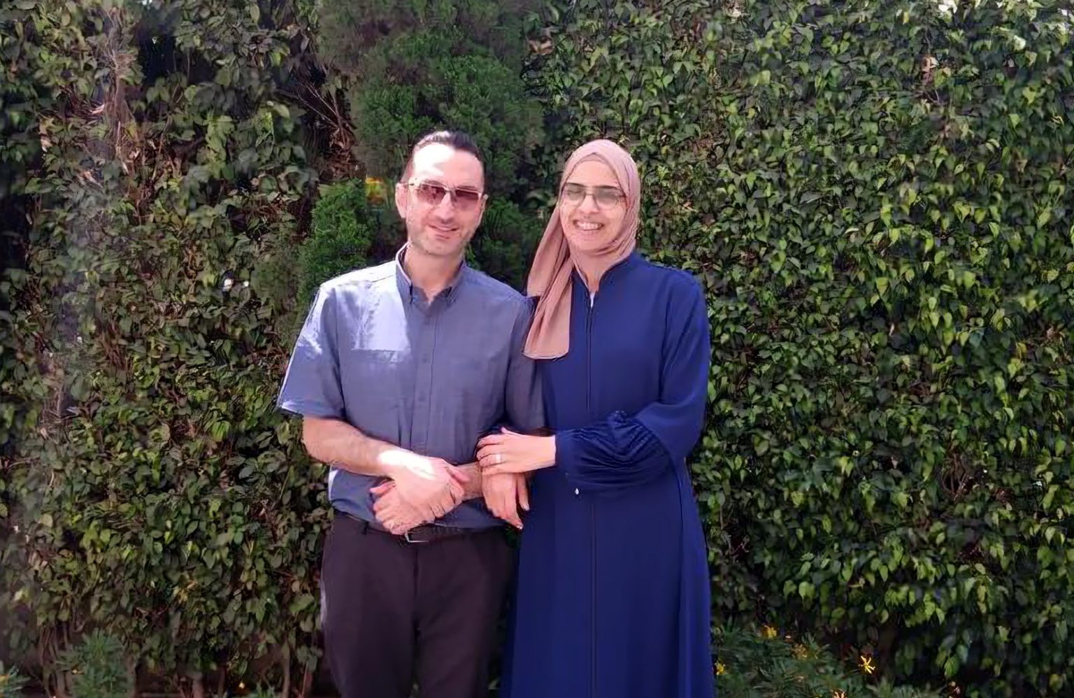 حوار خاص.. عمر ومرح من قيود السجن إلى قفص الحب D8A7D8B1D8A8D984D8B2D98AD8A8D8AFD98AD8B3D8B0 1746184087