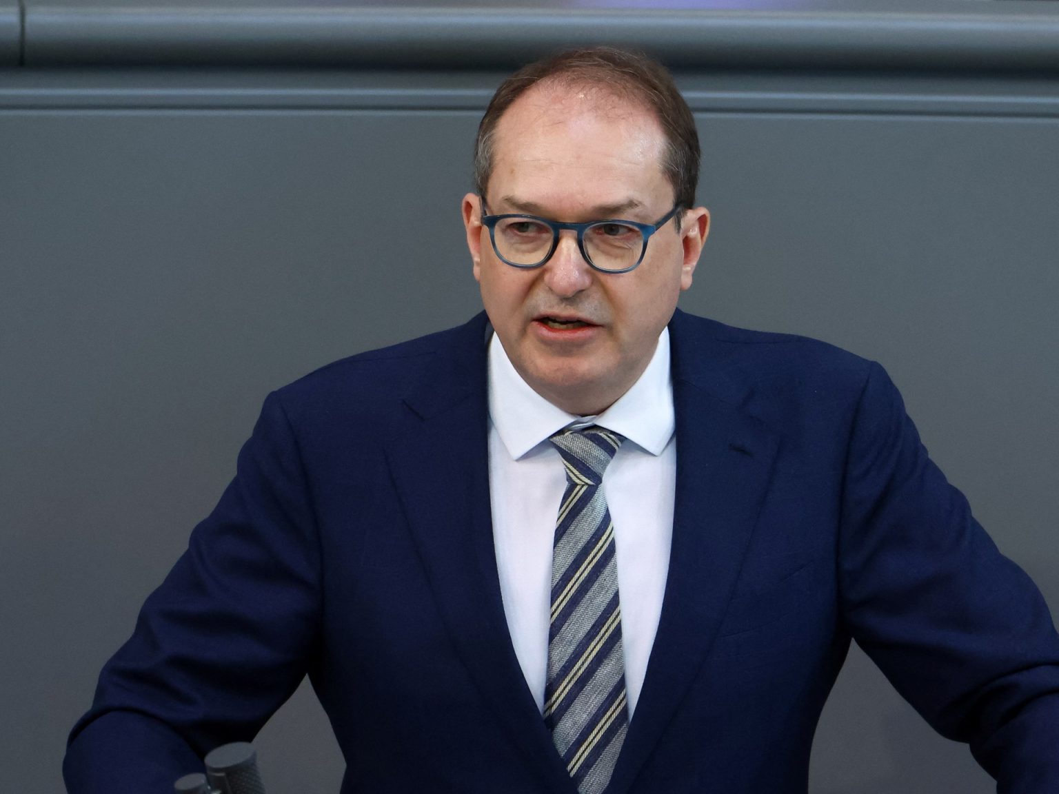 الداخلية الألمانية الجديدة تعتزم تشديد سياسة الهجرة وطرد غير النظاميين D8A8D8A8D8A8 1746340474