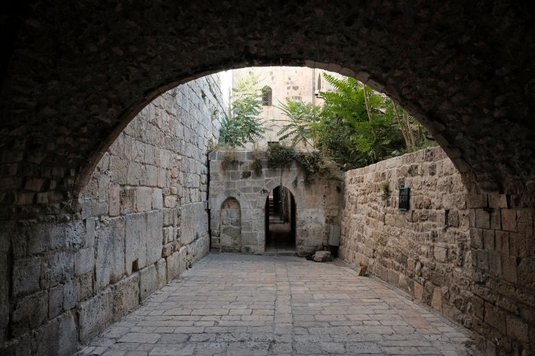 حفريات إسرائيلية جديدة قرب الأقصى.. ماذا يجري؟ 20 The Little Western Wall, also known as HaKotel HaKatan or the Small Kotel, which is a Jewish religious site located in the Muslim Quarter of the Old City of Jerusalem, Israel. The wall dates from the Second Temple period, (516 BCE "u2013 70 CE) and is the continuation of the larger part of the Western Wall.