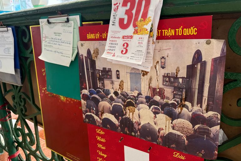 مسلمو فيتنام.. أقلية جذورها تاريخية وشعارها التسامح 38 مساجد هو تشي منه فيتنام مسلمون إسلام المصدر الجزيرة