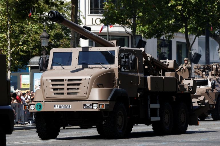 أوروبا تخوض سباق حواجز لإعادة التسلح 19 Bastille Day celebrations in Paris