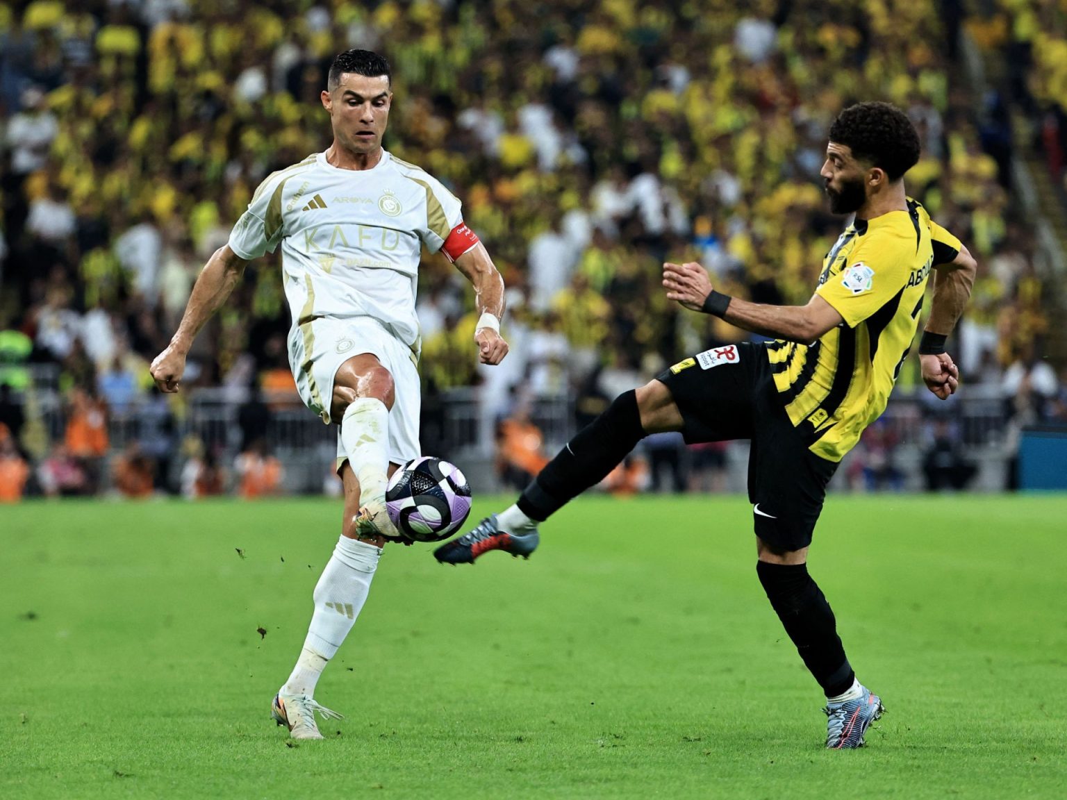 موعد مباراة النصر ضد الاتحاد في الدوري السعودي والقنوات الناقلة UP1EKC61DS5N3 1733508018