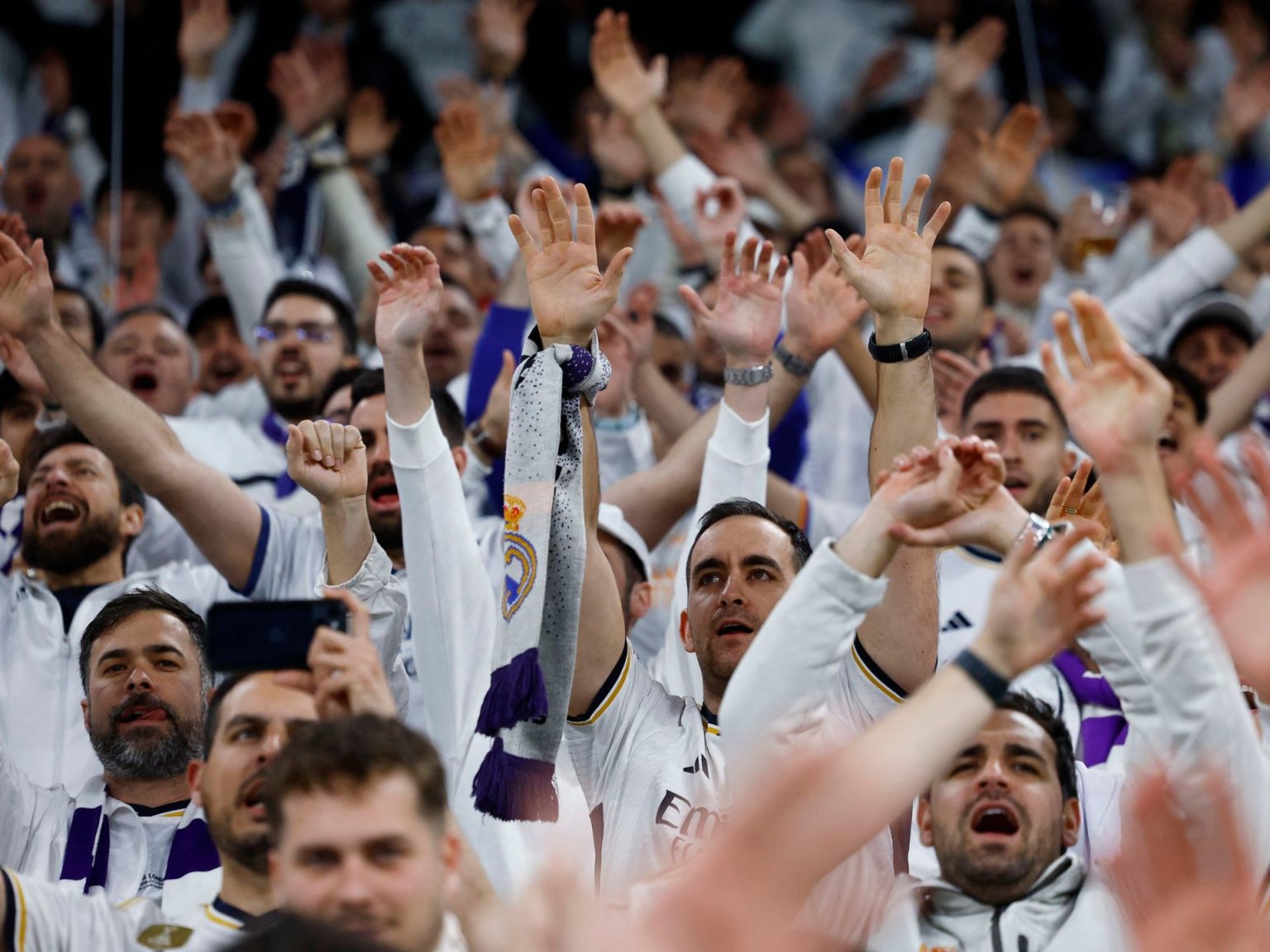 غرامة مالية على ريال مدريد بسبب “العنصرية” UP1EL4G1G933Y 1744830625