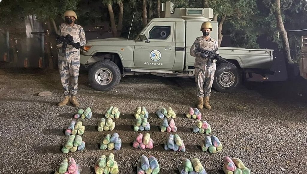 دوريات الإدارة العامة للمجاهدين بمنطقة جازان تحبط تهريب 47 كيلوجرامًا من القات ajel2F2023 082F5bce0022 b7a2 46c4 8a36 3c335518f8c32FScreenshot 2023 08 30 165013