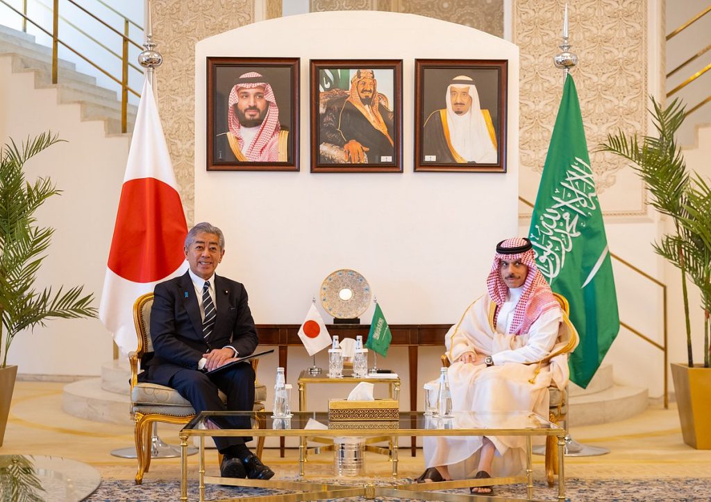 وزير الخارجية يستعرض العلاقات الثنائية مع نظيره الياباني ajel2F2025 05 012Fkzod9c3b2FGp3XQwaWkAArImS