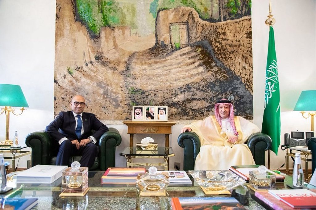 «الخريجي» يستعرض مع سفير باكستان العلاقات الثنائية والمستجدات الإقليمية والدولية ajel2F2025 05 042Fgo950spz2FGqGlqIVW8AAiAbN.jfif