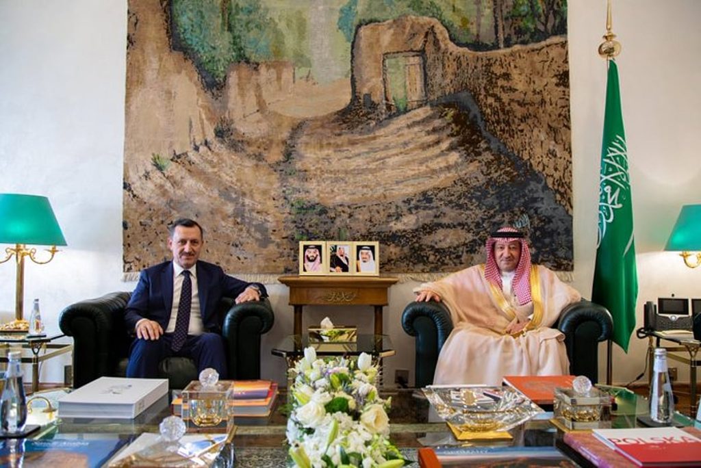 نائب وزير الخارجية يبحث تعزيز التعاون مع السفير التركي ajel2F2025 05 082Ffyssn7eo2FGqbwdb7WcAE8cUO