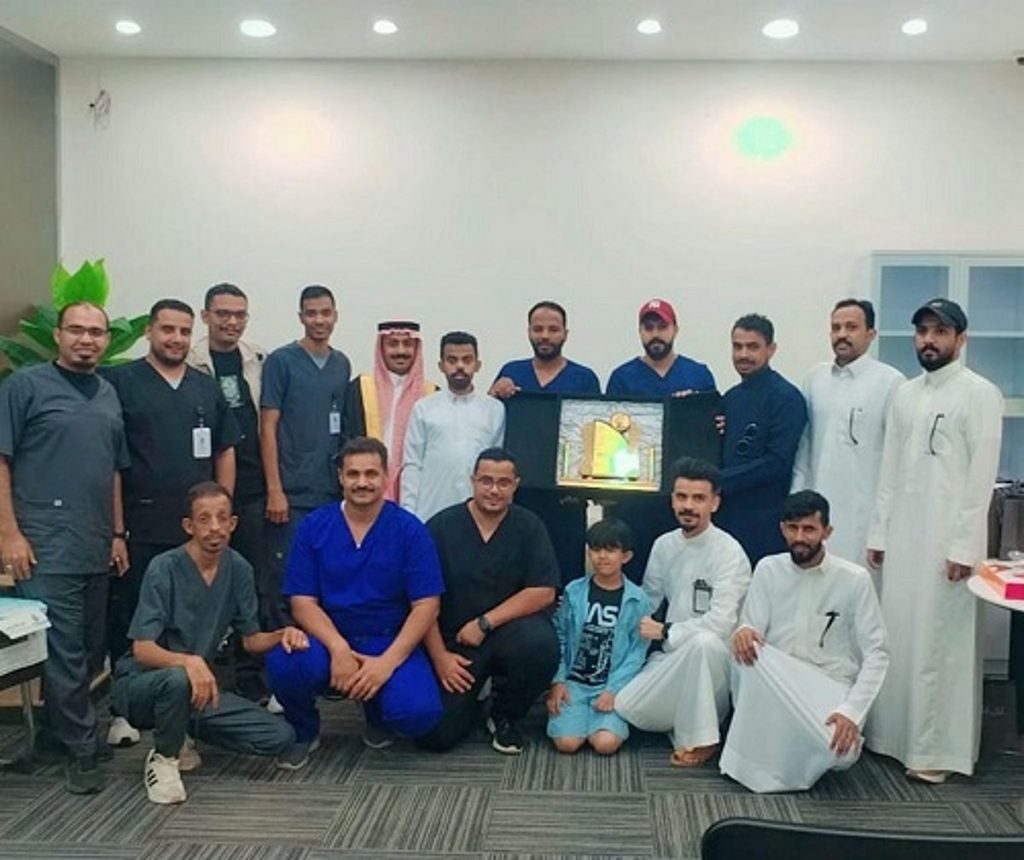 بالصور.. تكريم منسوبي إدارة الأزمات والكوارث والنقل الطبي بتجمع جازان الصحي ajel2F2025 05 092Fdzs0nft22FIMG 20250509 WA0009