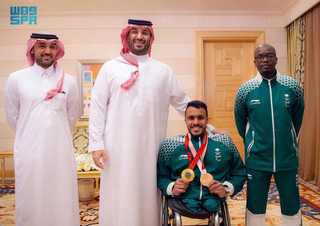 ولي العهد يستقبل لاعب المنتخب السعودي لألعاب القوى البارالمبية عبدالرحمن القرشي ajel2F2025 05 122F9l91sx4h2F1WqYnJRGF716dKG5X7LQTxgfZ5cjDsf6CxVjKAbT.webp