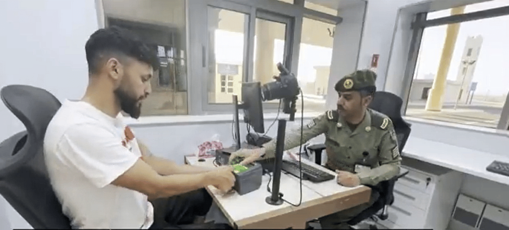 شاب بلجيكي يقطع آلاف الكيلومترات إلى مكة بدراجة لأداء فريضة الحج ajel2F2025 05 182Fzttlva7u2F66666666666666