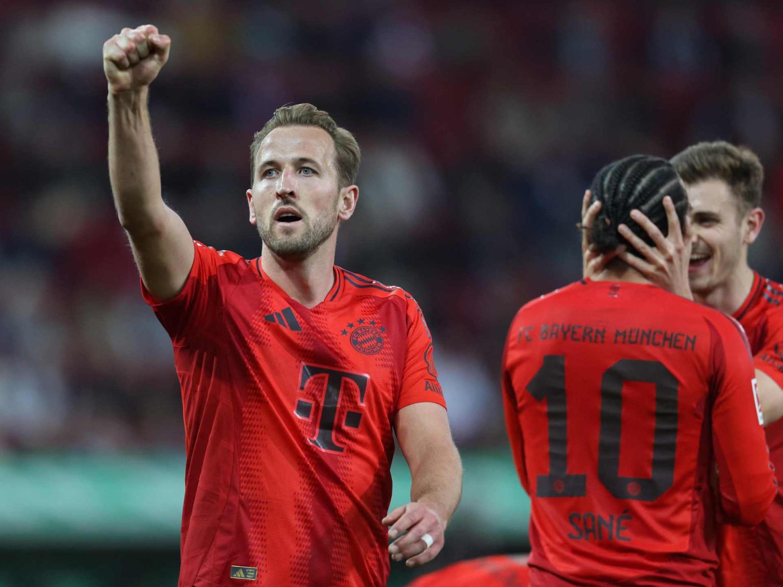 بايرن ميونخ يتوج بطلا للدوري الألماني من دون أن يلعب doc 44fj39e 1746381793