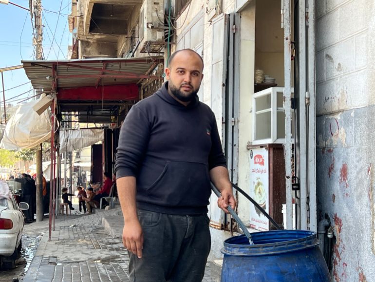 فيديو.. قلق فلسطيني مضاعف من خطط احتلال غزة بالكامل 25 9-عكيلة: في الخيمة يقصفونا، وعلى فراشنا يقصفونا، وإذا ذهبنا للجنوب أيضا يقصفونا، لا نعرف إلى أين المفر