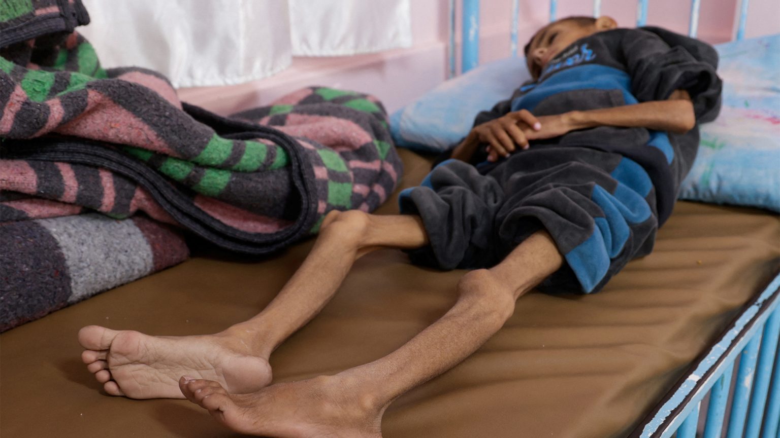 منظمات أممية: سكان غزة يموتون بينما الإمدادات على بعد دقائق image 1746528152