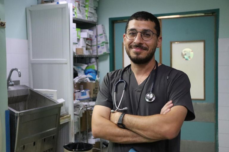 مرضى غزة على شفا الموت بسبب الجوع 20 الدكتور عز الدين شاهين المجاعة أثرت على القرارات والتدخلات الجراحية وفتكت بالجرحى والمرضى وحتى الكادر الطبي-رائد موسى-دير البلح-الجزيرة نت